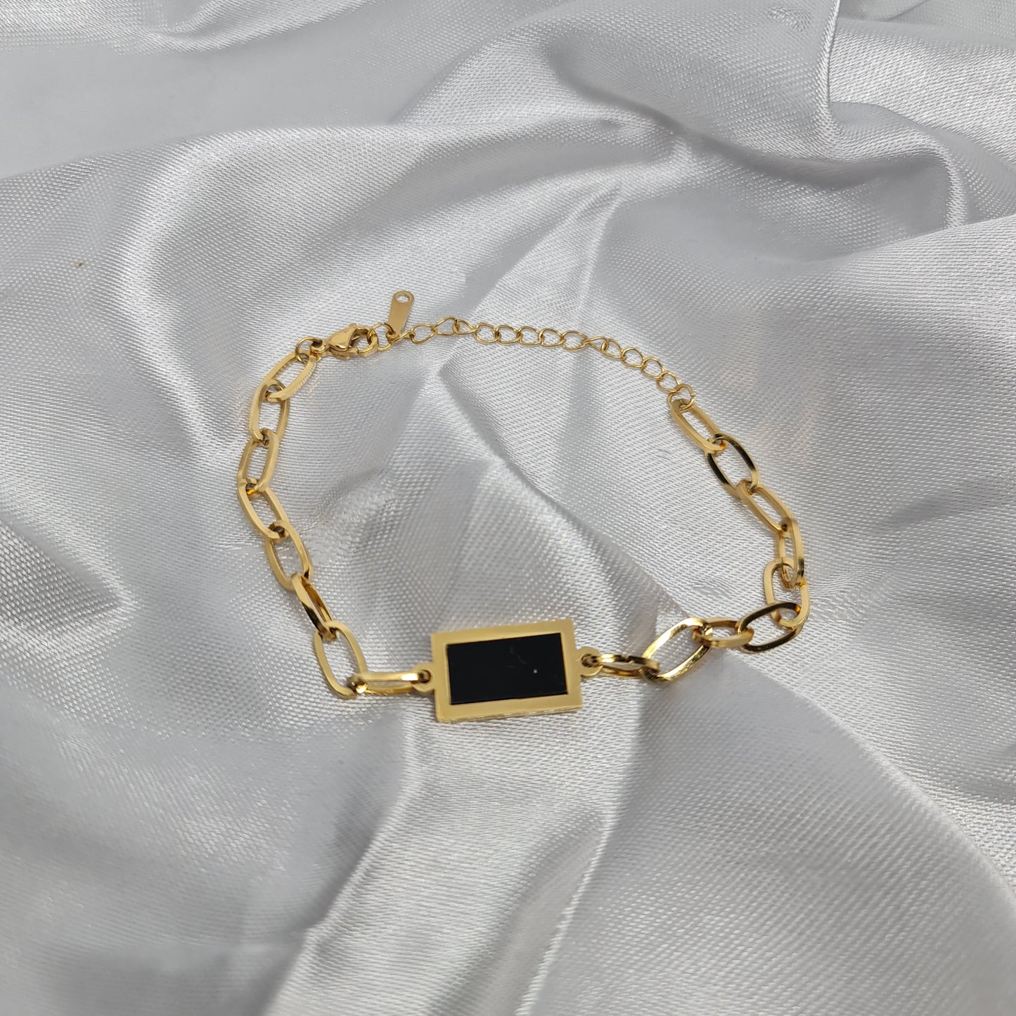 BINA || Black box bracelet