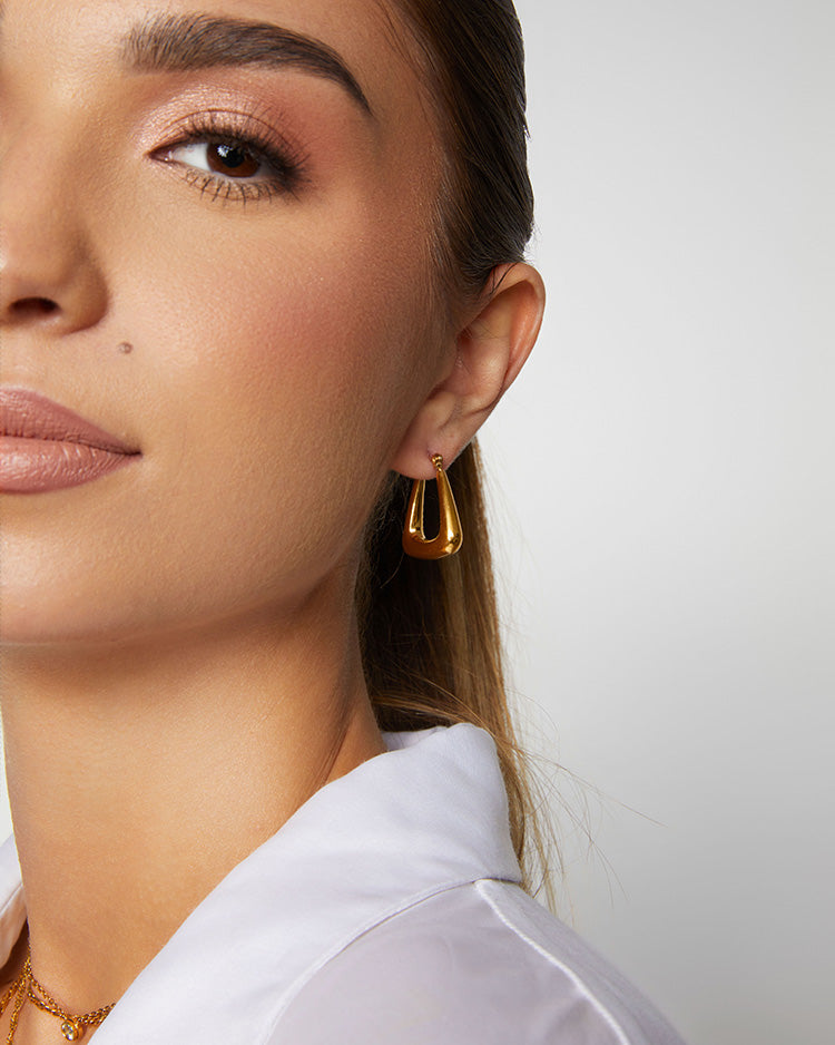 ZINA || Stirrup Earrings