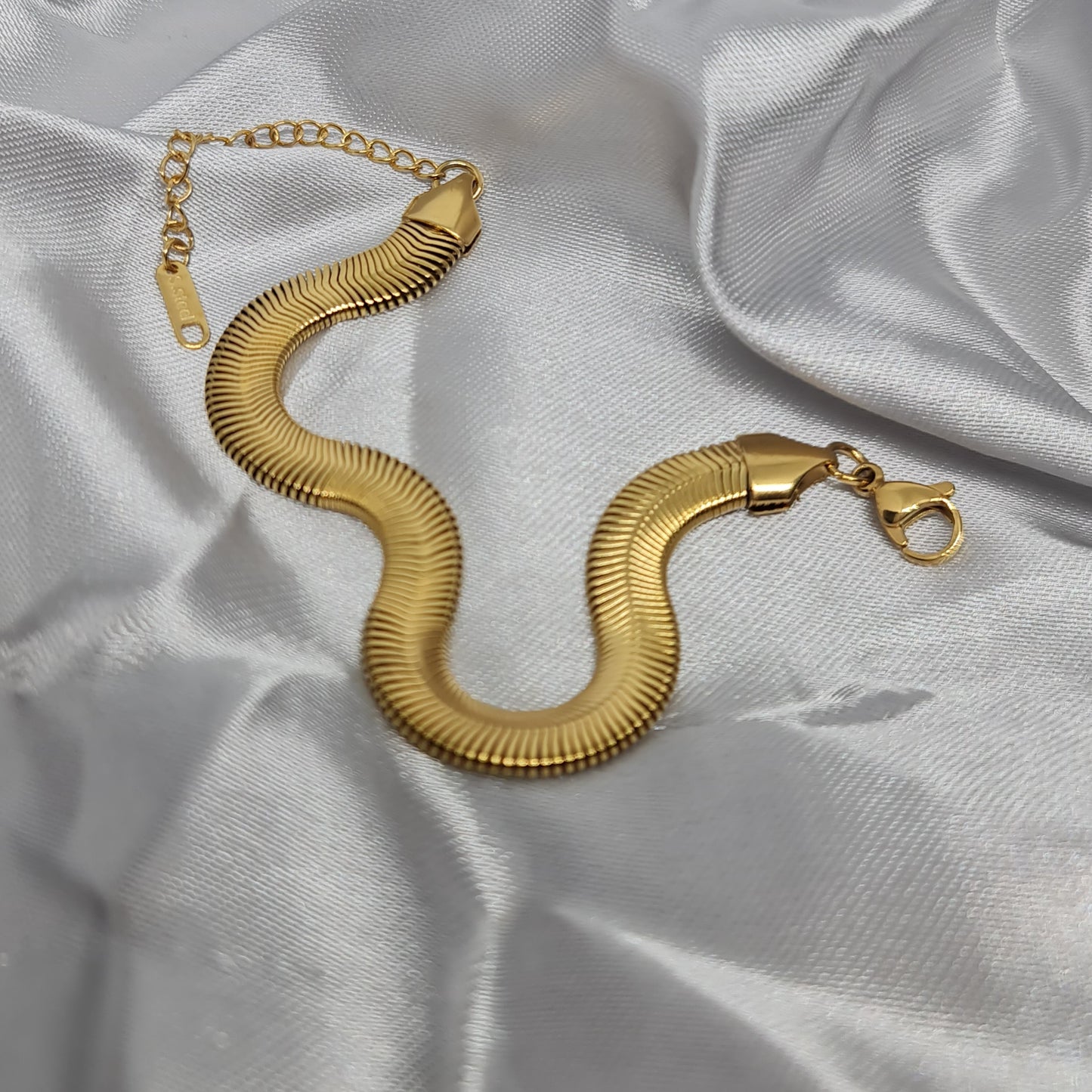 SALMA || Snake Bracelet