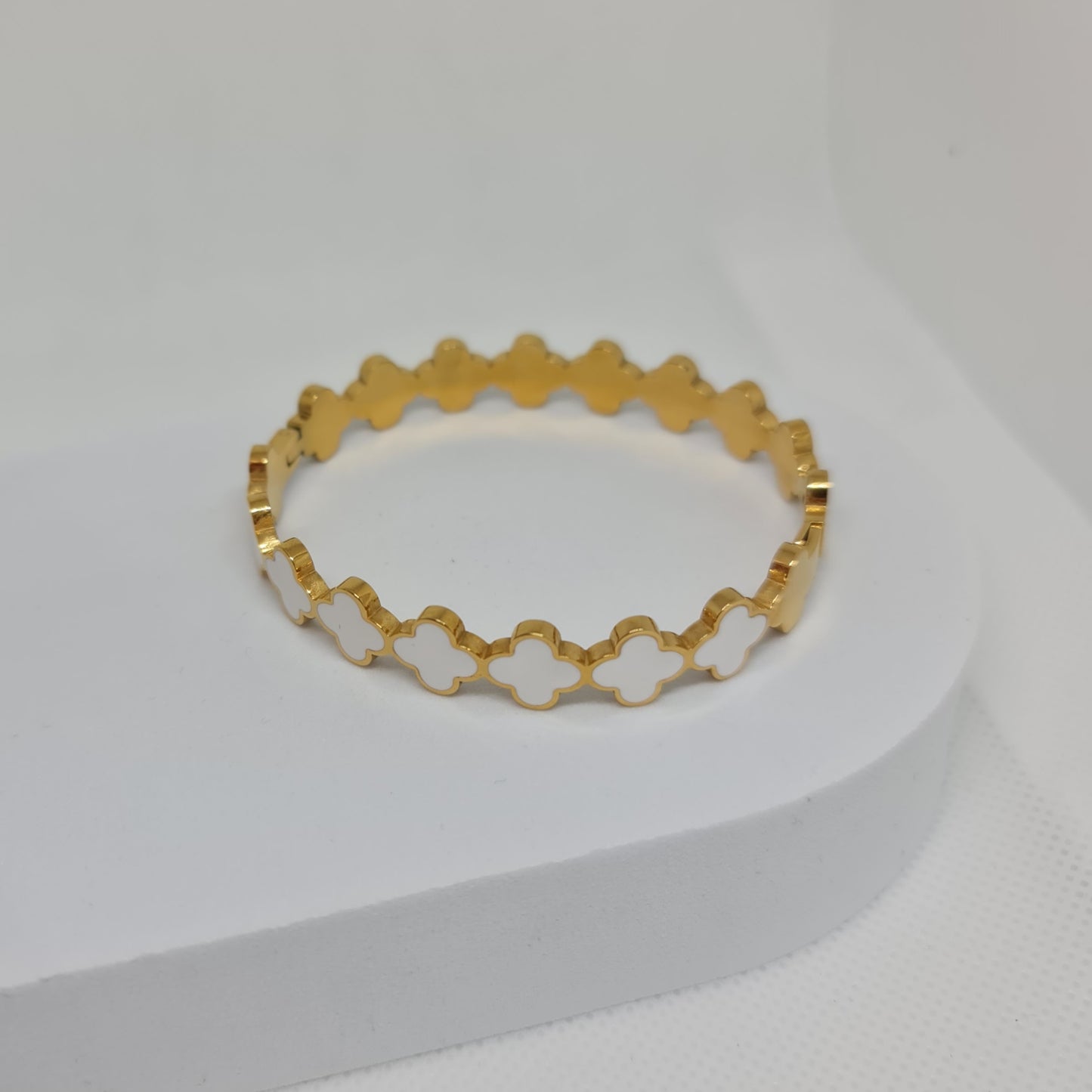 KATIV || Brazalete trébol blanco